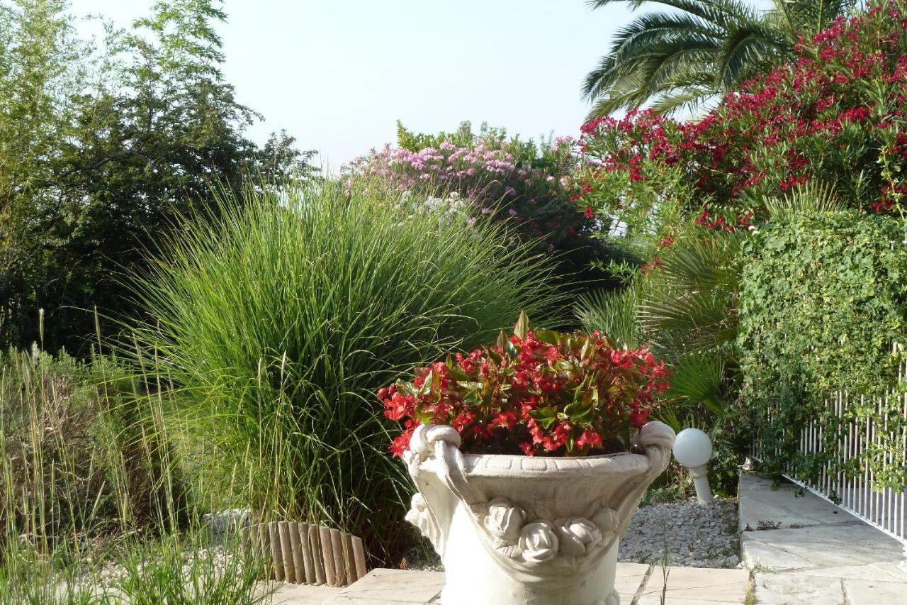 Bed and Breakfast Les Cigalous Restinclieres Esterno foto